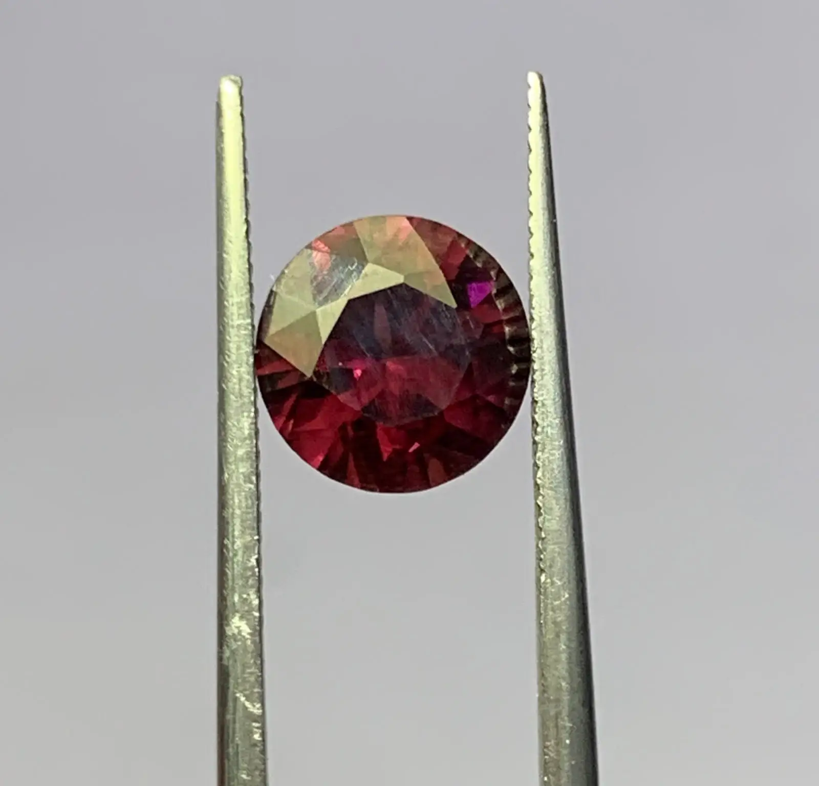 Weight 1.85Ct Beautiful Natural reddish purple color Spinel Round Shape from SriLanka - Image 4