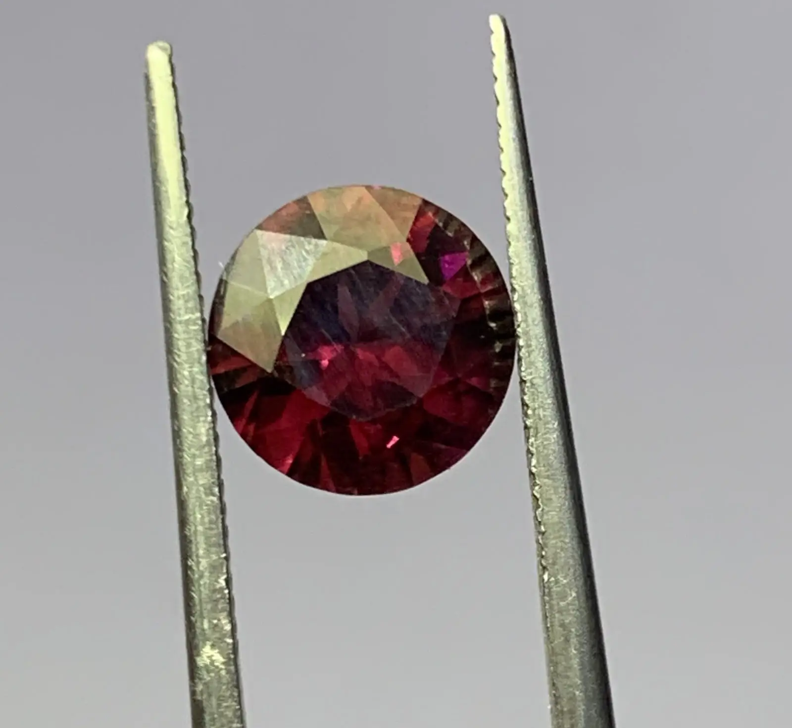 Weight 1.85Ct Beautiful Natural reddish purple color Spinel Round Shape from SriLanka - Image 2
